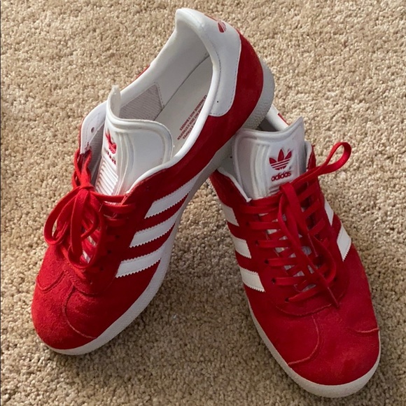 adidas originals gazelle red
